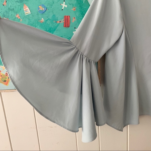 Carmen Marc Valvo Bell Sleeve size M - Picture 3 of 8